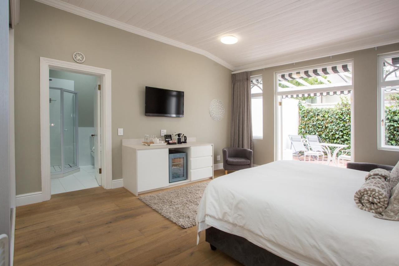 ซัมเมอร์วูดเกสท์เฮาส์ Bed & Breakfast สเตลเลนบอช ภายนอก รูปภาพ
