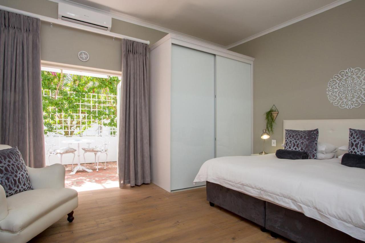 ซัมเมอร์วูดเกสท์เฮาส์ Bed & Breakfast สเตลเลนบอช ภายนอก รูปภาพ